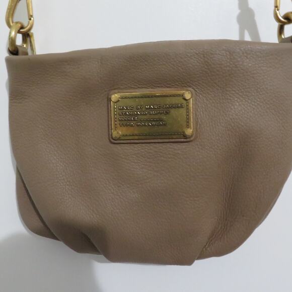 Marc by Marc Jacobs Brown Leather Crossbody with Gold Hardware - Picture 3 of 8